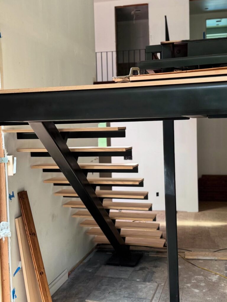 b8f224fb 58dd 46eb 9571 46a9d4507636 768x1019